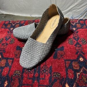 Comfortview Gray Woven Flats